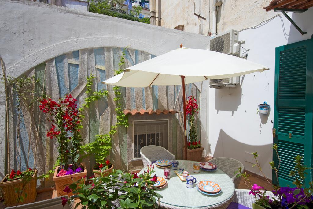 Amalfi Un Po'... Leilighet Eksteriør bilde
